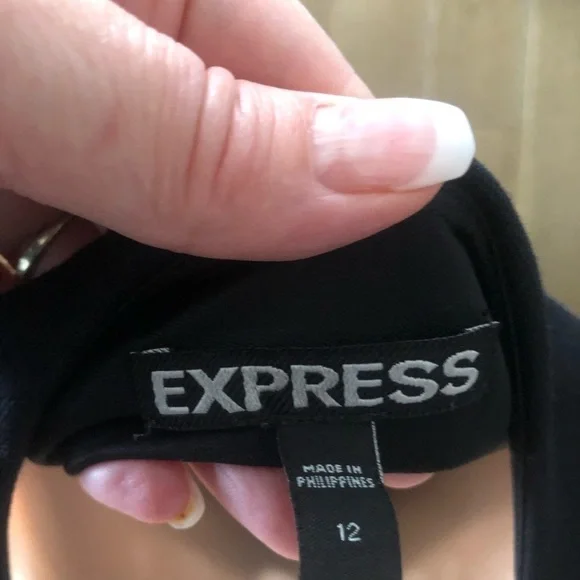 LBD from Express - Picture 6 of 8